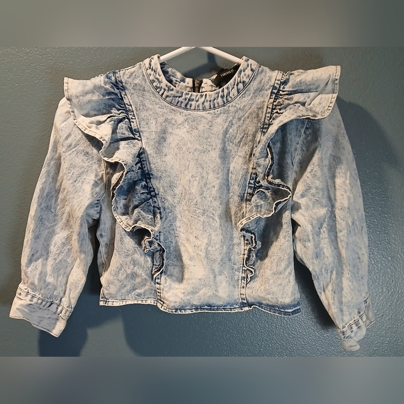 Forever 21 Tops - Forever 21 Acid Wash Denim Ruffle Crop Top